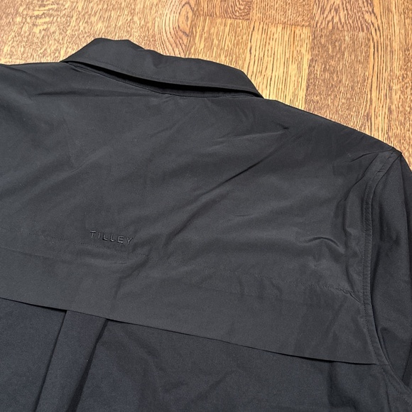 NWT Tilley Snap Front Tech Shirt Black Hiking Fishing Utility Womens XL - Picture 9 of 12